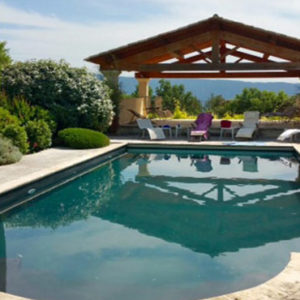 RÉNOVATION PISCINE POLYESTER AVEC GEL COAT AQUABRIGHT À GORDES - POOL REVET